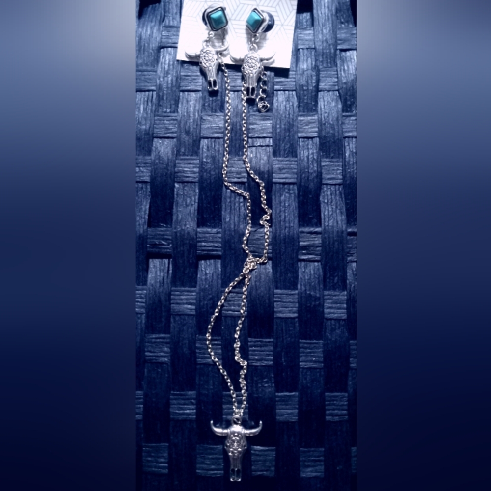 Elegant Silver Blue Stone Necklace & Earrings Set